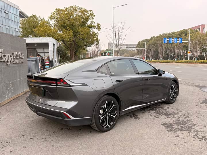 Фото 8 - Changan Deepal SL03