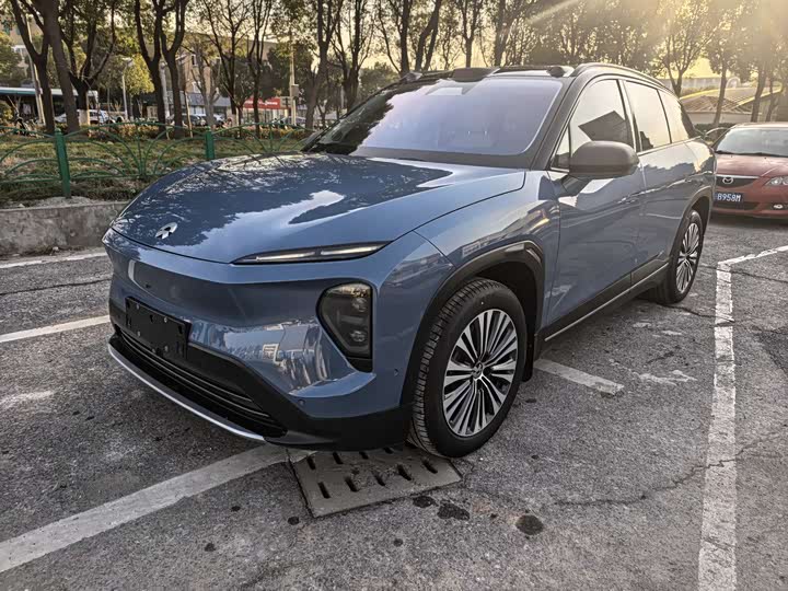 Фото 1 - Nio ES7