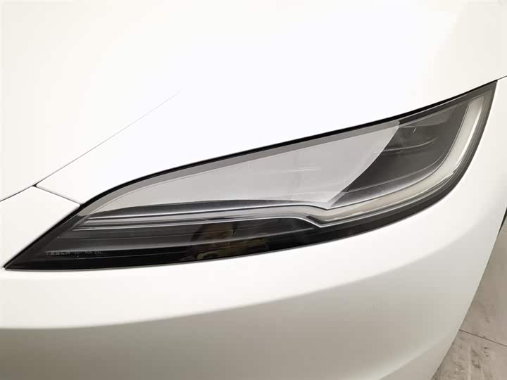 Фото 7 - Tesla Model 3