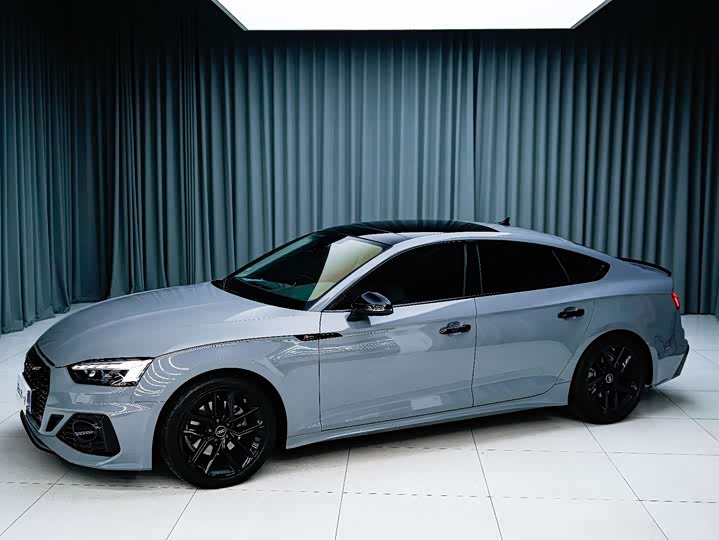 Фото 1 - Audi A5