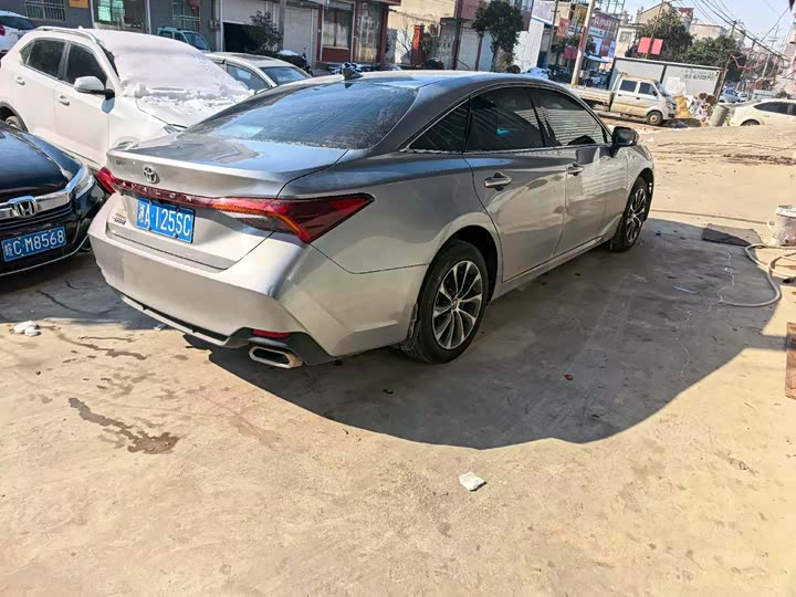 Фото 5 - Toyota Avalon