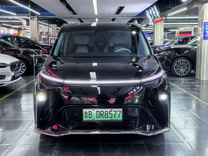 Фото 2 - Maxus Mifa 9