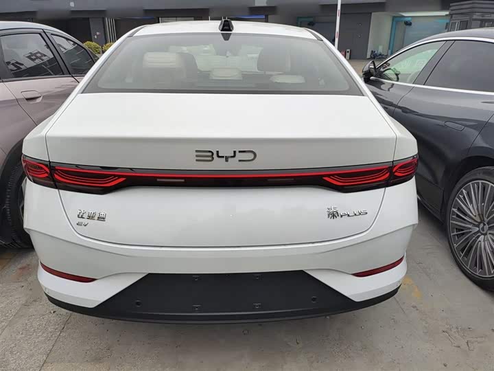 Фото 6 - BYD Qin Plus