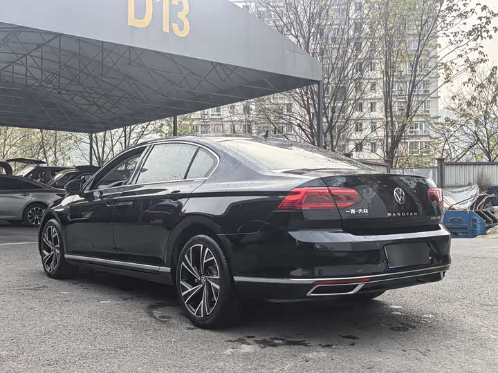 Фото 4 - Volkswagen Magotan