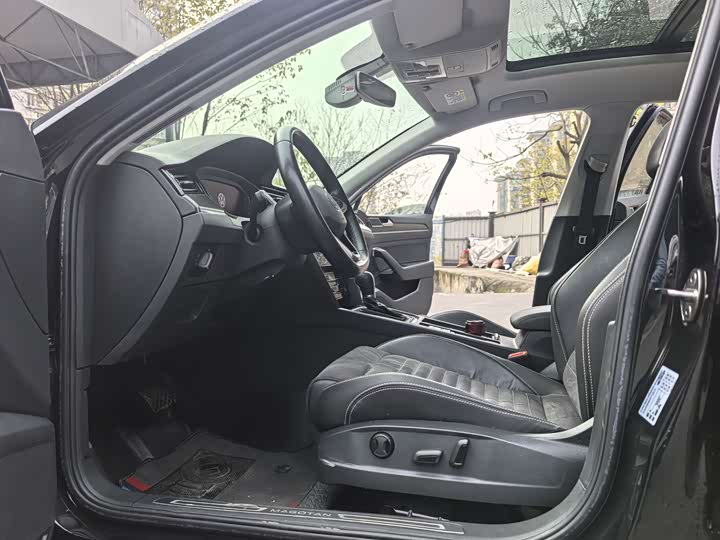 Фото 9 - Volkswagen Magotan