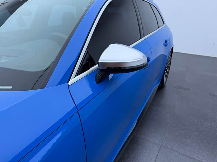 Фото 4 - Audi RS 4