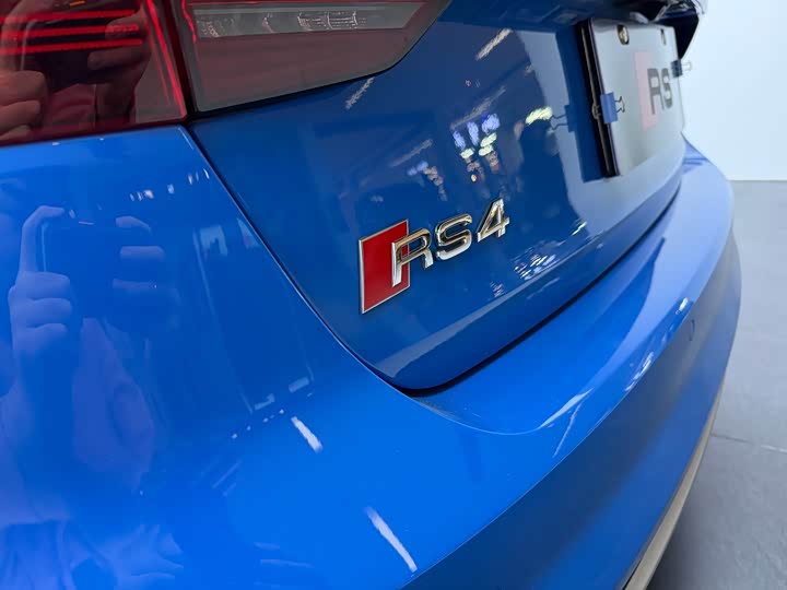 Фото 5 - Audi RS 4