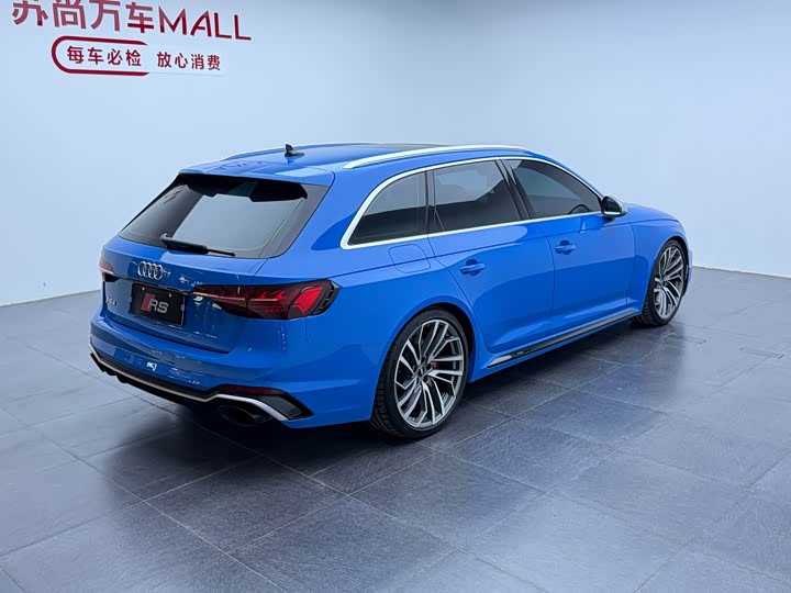 Фото 6 - Audi RS 4