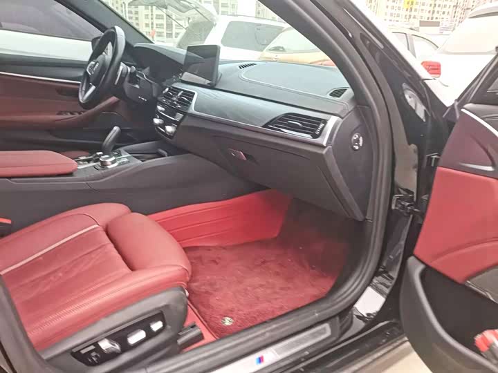 Фото 6 - BMW 5 Series