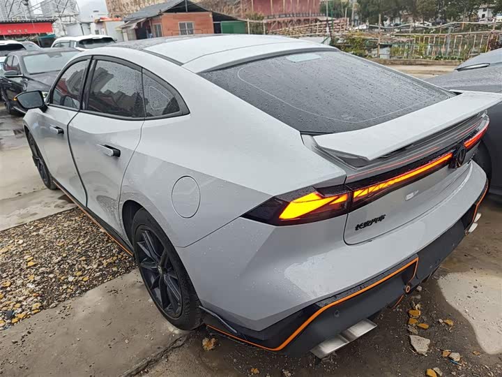 Фото 5 - Changan UNI-V