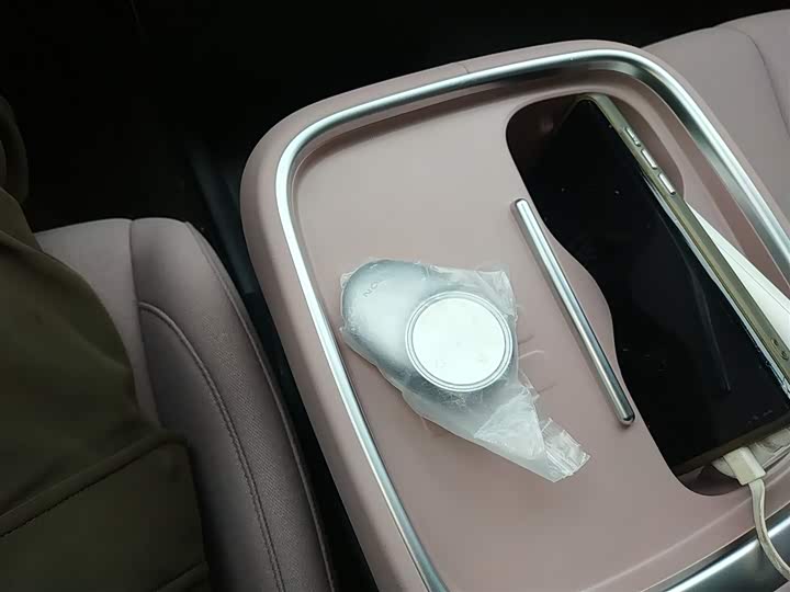 Фото 9 - GAC Aion UT