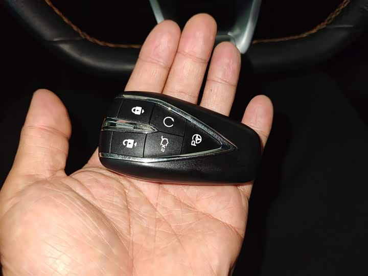 Фото 9 - Changan UNI-T