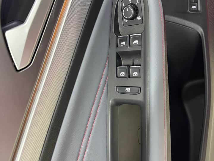 Фото 7 - Volkswagen Lamando L