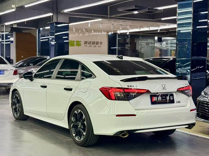 Фото 7 - Honda Civic