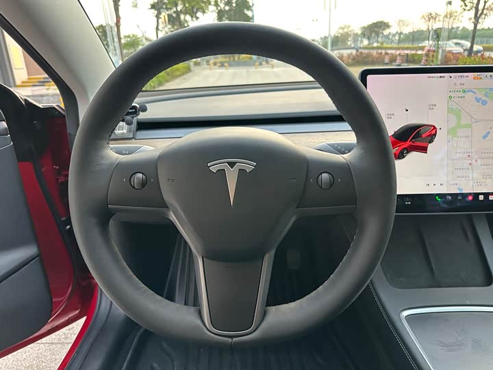 Фото 5 - Tesla Model 3