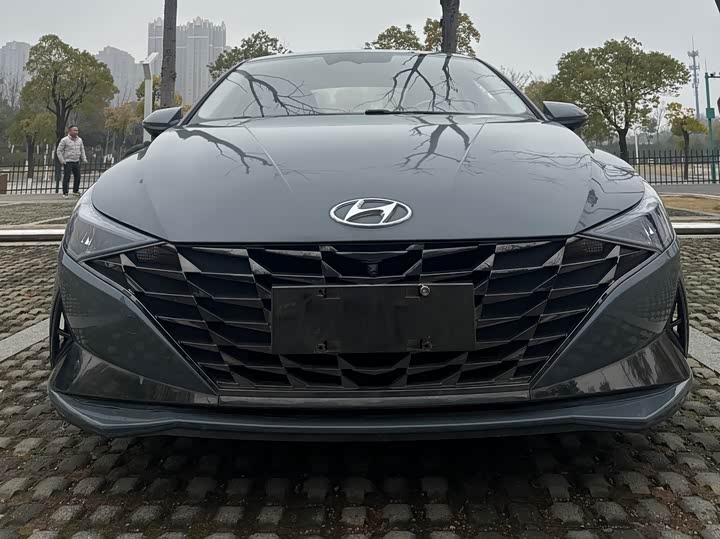 Фото 2 - Hyundai Elantra N line