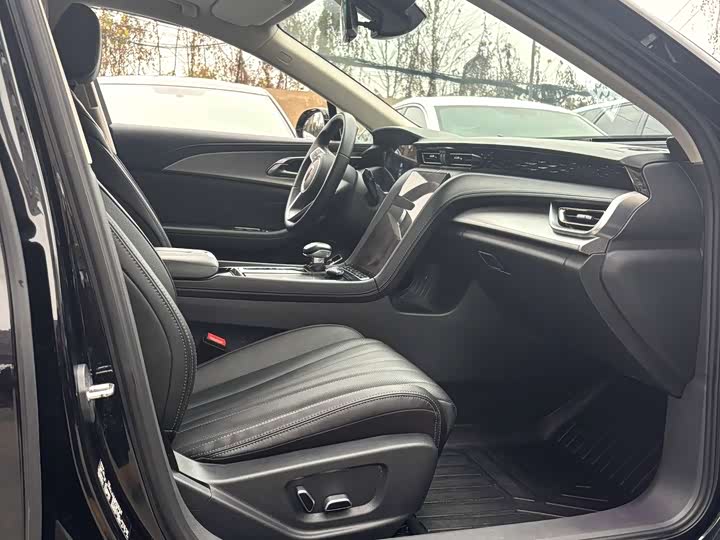 Фото 7 - Hongqi H5