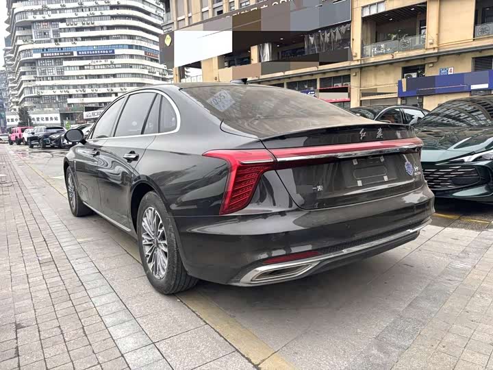 Фото 9 - Hongqi H5
