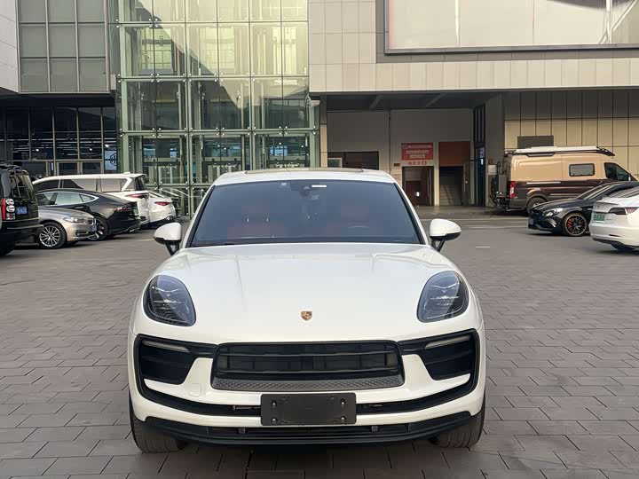Фото 2 - Porsche Macan