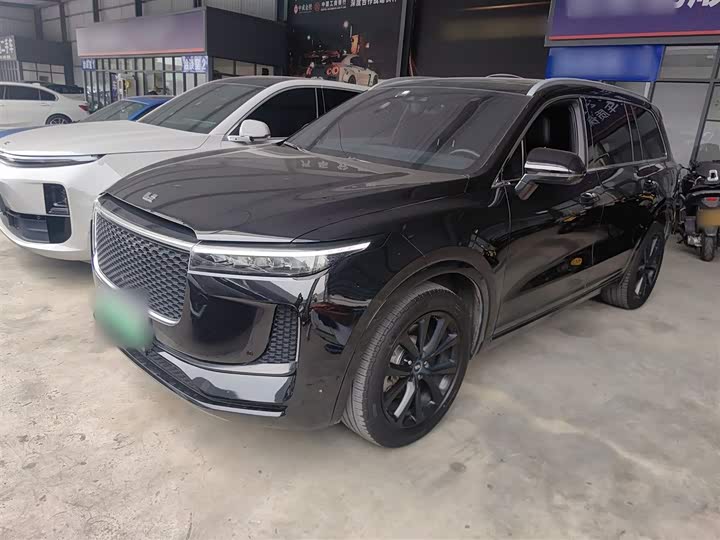 Фото 1 - LiXiang One