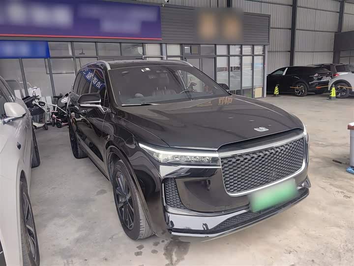 Фото 4 - LiXiang One