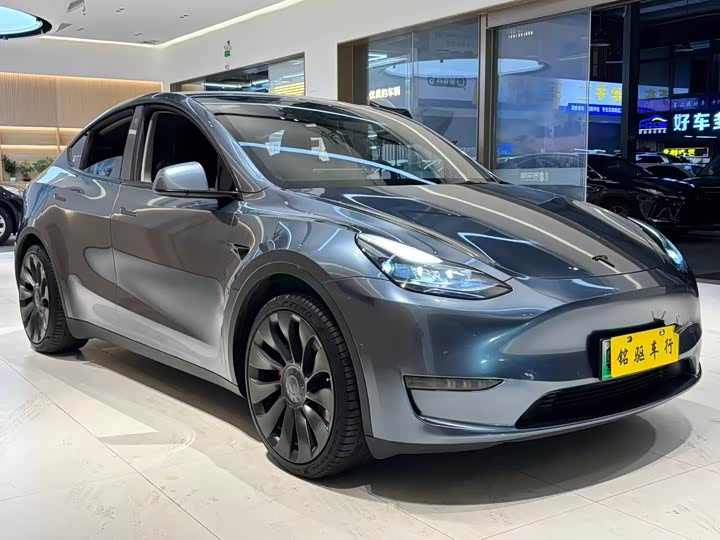 Фото 6 - Tesla Model Y
