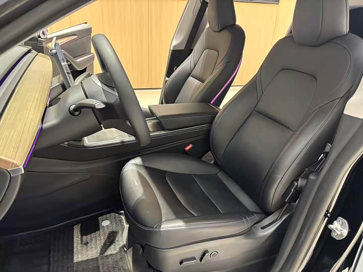 Фото 8 - Tesla Model Y