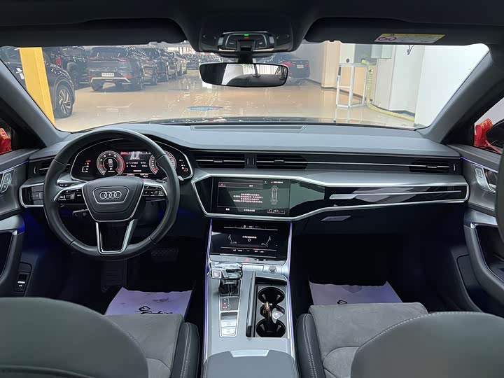 Фото 4 - Audi A6L