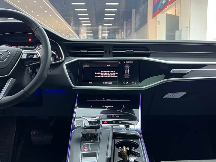 Фото 9 - Audi A6L