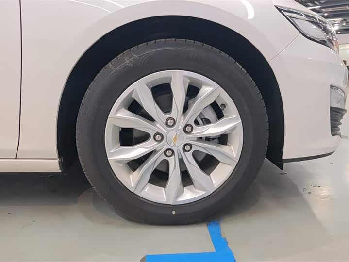 Фото 6 - Chevrolet Malibu XL