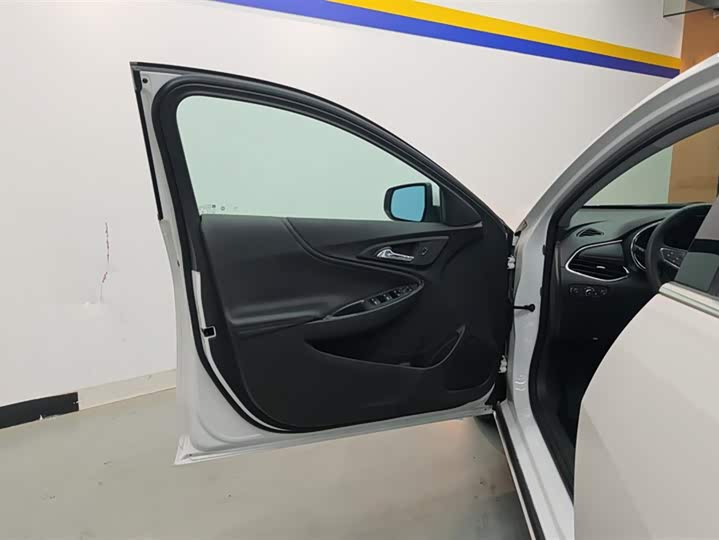 Фото 7 - Chevrolet Malibu XL