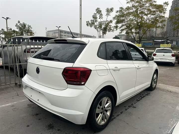 Фото 8 - Volkswagen Polo