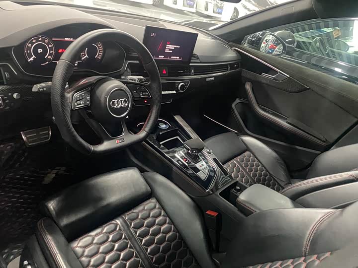 Фото 5 - Audi RS 4