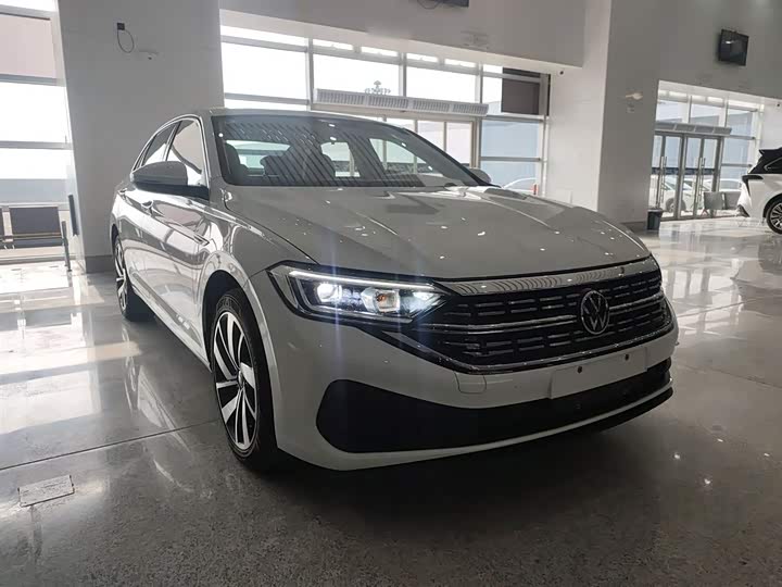 Фото 4 - Volkswagen Sagitar L