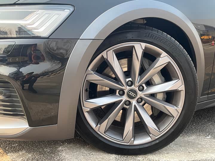 Фото 3 - Audi A6