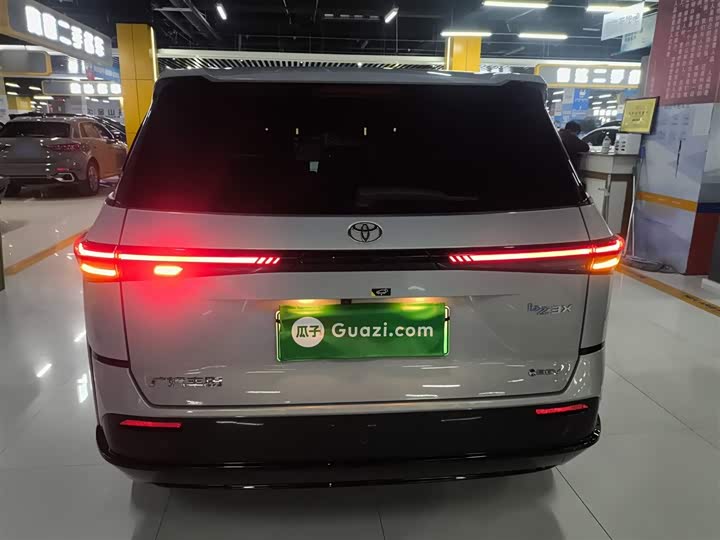 Фото 6 - Toyota bZ3X