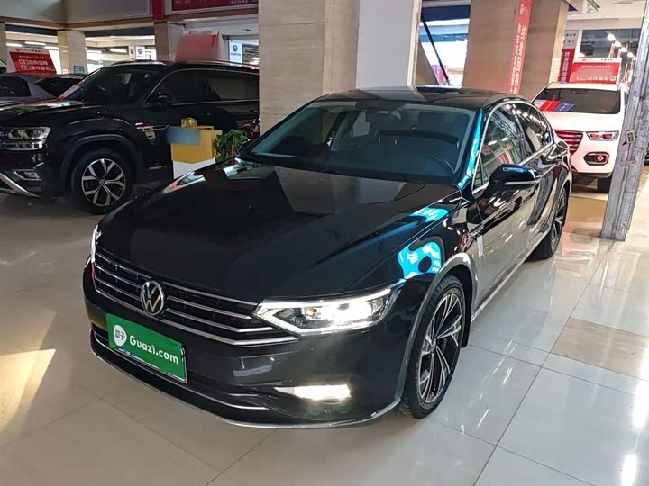 Фото 1 - Volkswagen Magotan