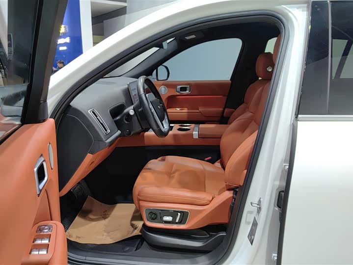 Фото 9 - LiXiang L7