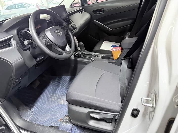 Фото 9 - Toyota Corolla Cross