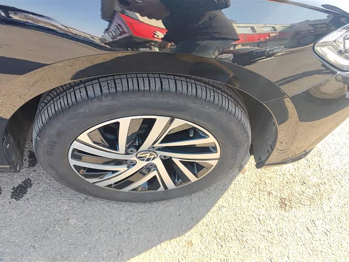 Фото 6 - Volkswagen Lavida