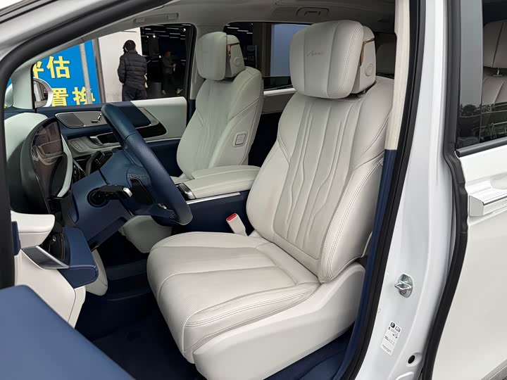 Фото 6 - Buick GL8 Century