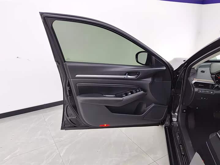 Фото 7 - Nissan Teana