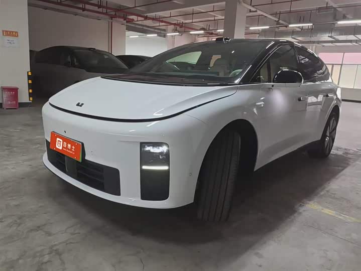 Фото 1 - LiXiang i6