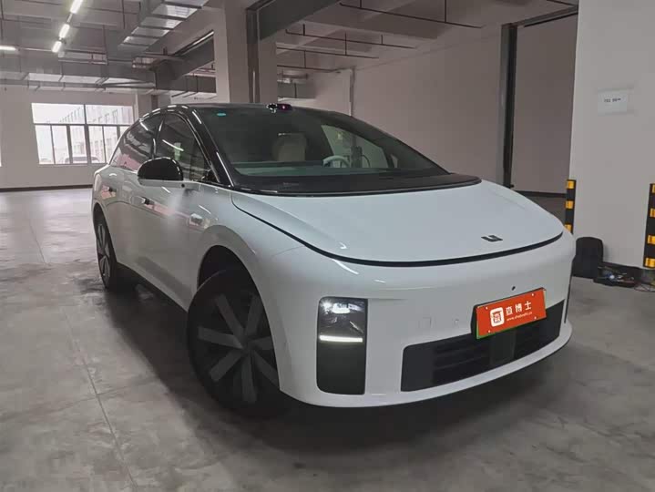 Фото 7 - LiXiang i6