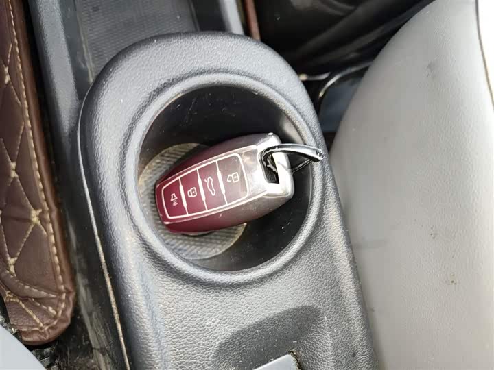 Фото 9 - Ora White Cat