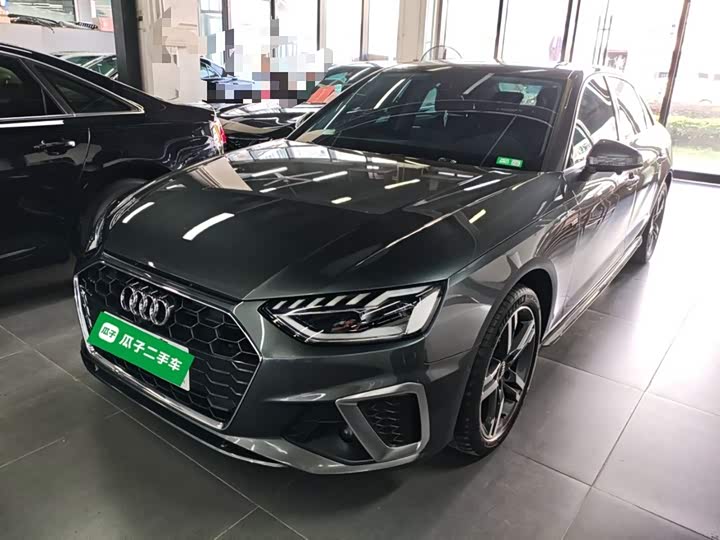 Фото 2 - Audi A4L