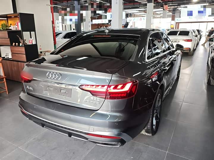 Фото 7 - Audi A4L