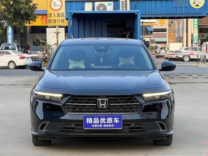 Фото 2 - Honda Accord