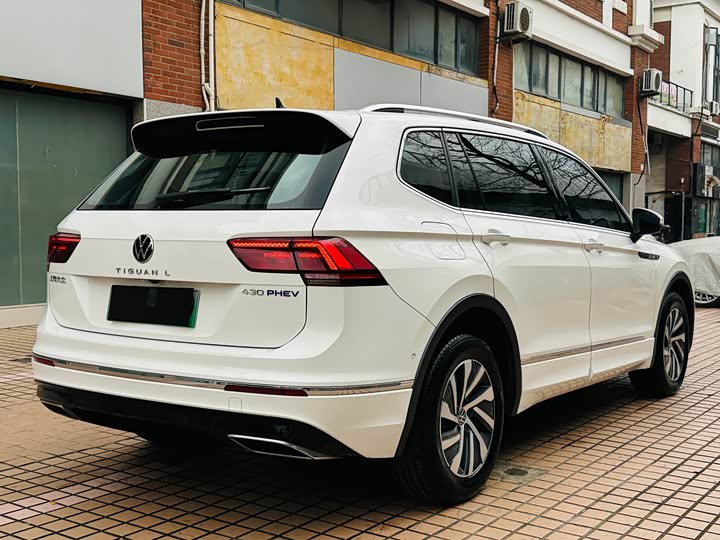 Фото 7 - Volkswagen Tiguan L Hybrid