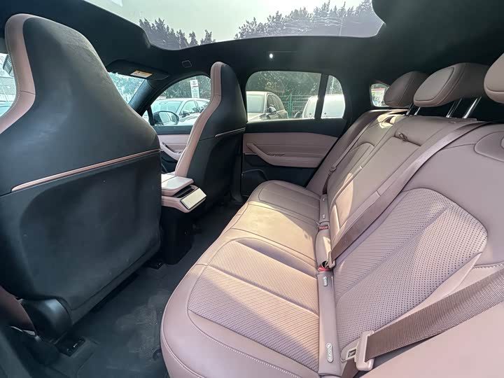 Фото 5 - Nio EC6